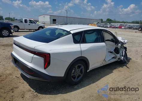 2025 Kia K4 Lxs z USA, uszkodzony, nr VIN 3KPFT4DE4SE019420